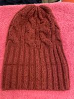 Muts (bordeaux), Ophalen of Verzenden, Zo goed als nieuw, Muts