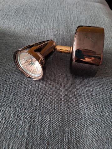 Prachtige spots, twee stuks, brons. beschikbaar voor biedingen
