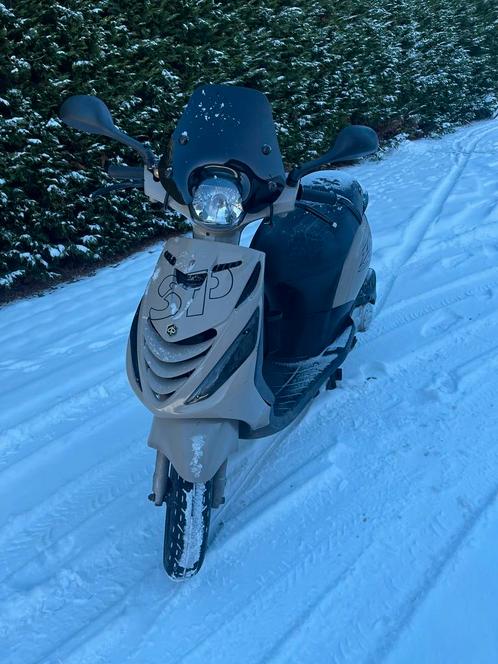 Piaggio zip B klasse 50cc te koop, Fietsen en Brommers, Scooters | Piaggio, Gebruikt, Zip, Klasse B (45 km/u), Benzine, Ophalen
