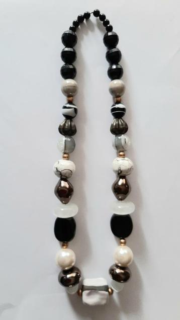 Te koop: Nieuw! Mooie zware halsketting. beschikbaar voor biedingen