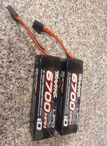 2 nieuwe traxxas accu's 6700 4s beschikbaar voor biedingen