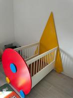 Kleurrijk uniek Babybedje geel rood blauw 60x120cm, Kinderen en Baby's, Kinderkamer | Bedden, Ophalen, Gebruikt, Minder dan 140 cm