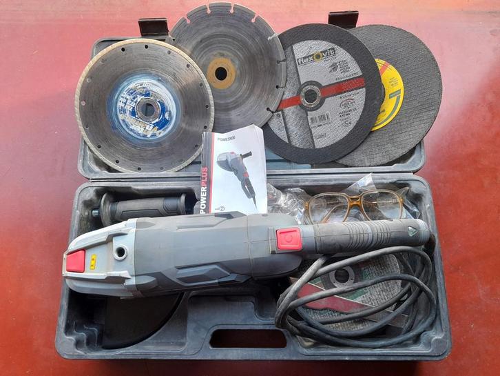 Haakse slijper Powerplus D230mm 2200W Zgst.+ extra schijven., Doe-het-zelf en Bouw, Gereedschap | Slijpmachines, Zo goed als nieuw