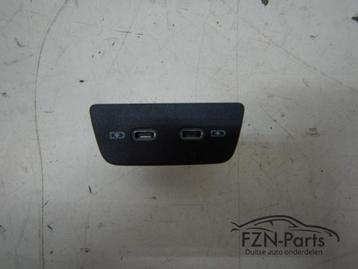 VW Golf 8 USB Oplaadpoort Middenconsole beschikbaar voor biedingen