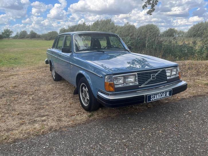 Volvo 244 2.1 GLE automaat, Auto's, Volvo, Bedrijf, Overige modellen, Lederen bekleding, LPG, Berline, Automaat, Blauw, Zwart
