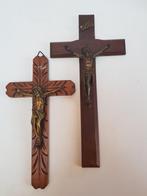 Crucifix anciens en bronze, Enlèvement ou Envoi