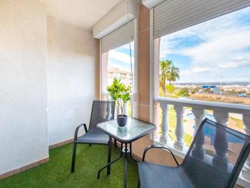 Gerenoveerd appartement in in Torrevieja bij het park.... beschikbaar voor biedingen