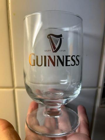 Glazen Guinness op voet, Verzamelen, Ophalen, Zo goed als nieuw
