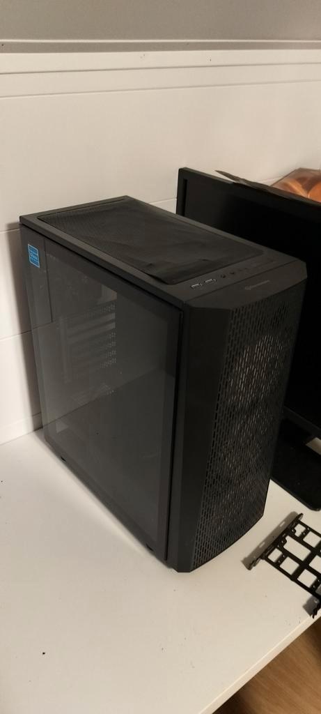 Thermaltake Versa ATX case, Computers en Software, Computerbehuizingen, Zo goed als nieuw, Ophalen of Verzenden