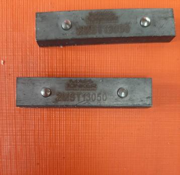 Onderlegplaat Maes Jonker 2MST13050 beschikbaar voor biedingen