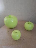 3 fel groene stenen appels, Enlèvement