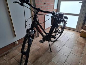 Trek damesfiets 50cm/L met fietstas - zeer goede staat beschikbaar voor biedingen