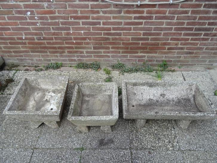 Betonnen bloembak bloembakken voederbak Bezorging mogelijk, Tuin en Terras, Bloembakken en Plantenbakken, Gebruikt, Beton, Binnen