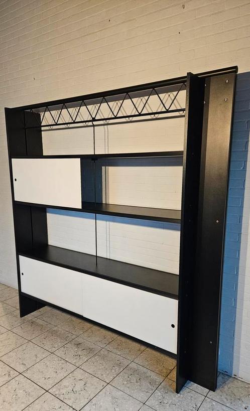 Bookcase by Stoppino and Acerbis, Huis en Inrichting, Kasten | Wandmeubels, Gebruikt, Ophalen