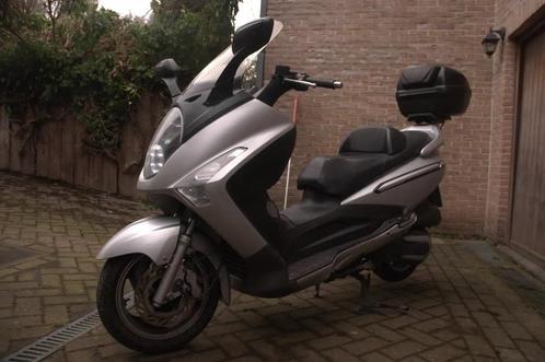 SYM GTS 250, Fietsen en Brommers, Scooters | SYM, Zo goed als nieuw, Overige modellen, Benzine, Ophalen