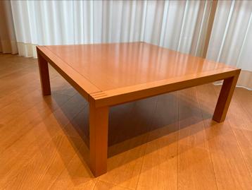 Salontafel vierkant zijde 95 cm beschikbaar voor biedingen