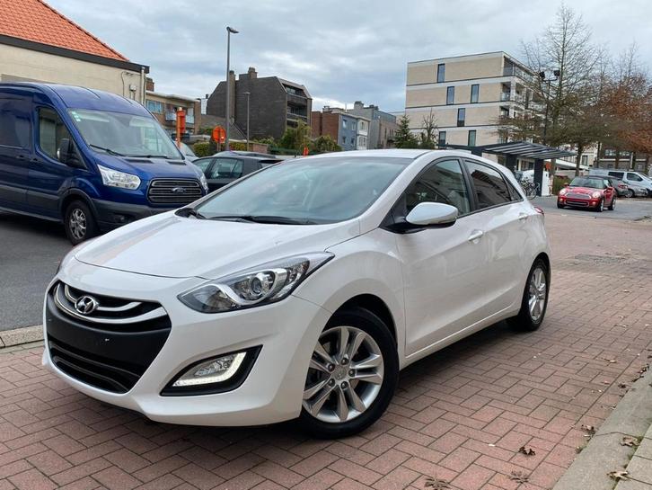 Hyundai i30 / 1.4i / 2014/ 21000.km/ 1 Ste Eigenaar/Garantie, Auto's, Hyundai, Bedrijf, Te koop, i30, ABS, Adaptieve lichten, Adaptive Cruise Control