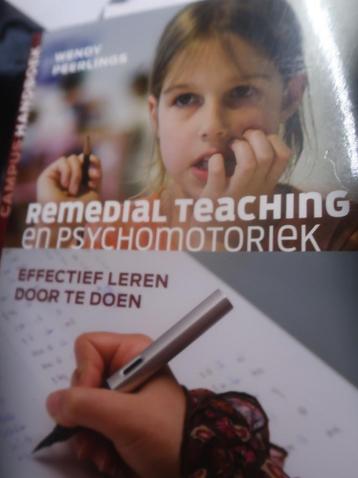 schoolboek remedial teachting en psychomotoriek disponible aux enchères