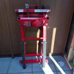 motorlift met nieuwe potkrik 3ton, Ophalen