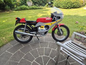 Honda CB125 Twin te koop oldtimer beschikbaar voor biedingen
