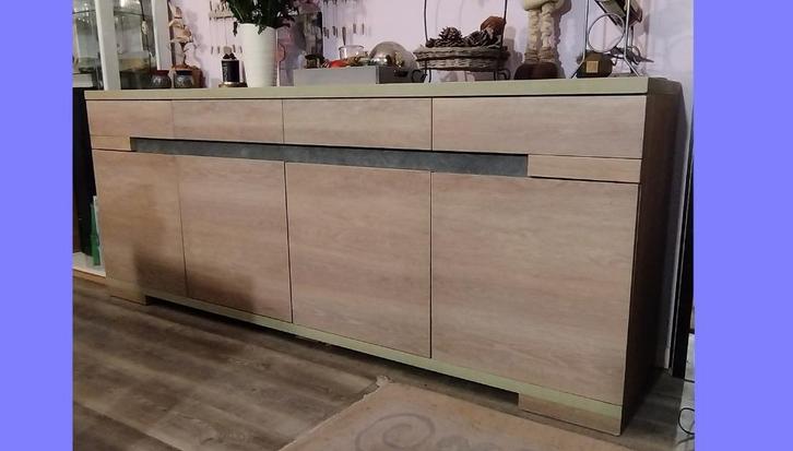 Dressoir en vitrinekast, Huis en Inrichting, Kasten | Dressoirs, 200 cm of meer, Met lade(s), Met deur(en), Met plank(en), Ophalen of Verzenden