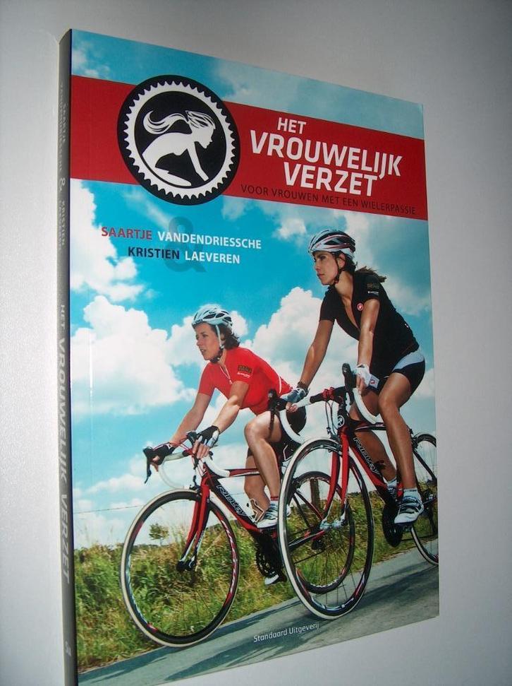 Het vrouwelijk verzet - Saartje Vandendriessche & Kristien L, Boeken, Sportboeken, Nieuw, Lopen en Fietsen, Ophalen of Verzenden