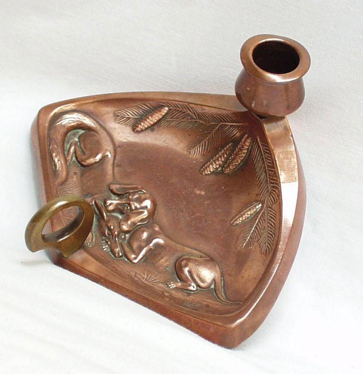 Bougeoir avec une scène d'un teckel et d'un renard - WMF., Antiquités & Art, Antiquités | Bougeoirs, Cuivre ou Bronze, Enlèvement ou Envoi