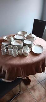 Servies, Huis en Inrichting, Keuken | Servies, Ophalen, Zo goed als nieuw, Overige stijlen, Compleet servies