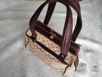 Louis Vuitton Josephine PM Rouge Monogram Mini Lin beschikbaar voor biedingen