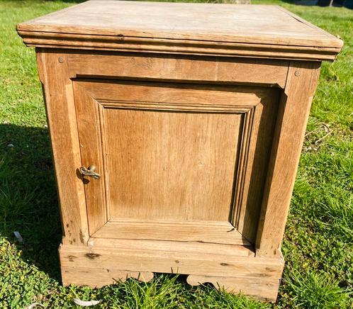 Ancienne commode en bois, Huis en Inrichting, Slaapkamer | Nachtkastjes, Gebruikt, Minder dan 55 cm, 45 tot 65 cm, Hout, Ophalen