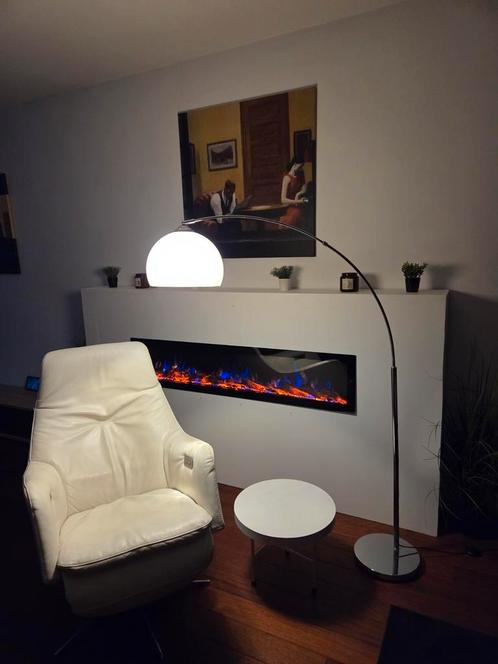 TOP elektrisch verstelbare loungechair, lamp en tafel, Huis en Inrichting, Stoelen, Zo goed als nieuw, Wit, Ophalen