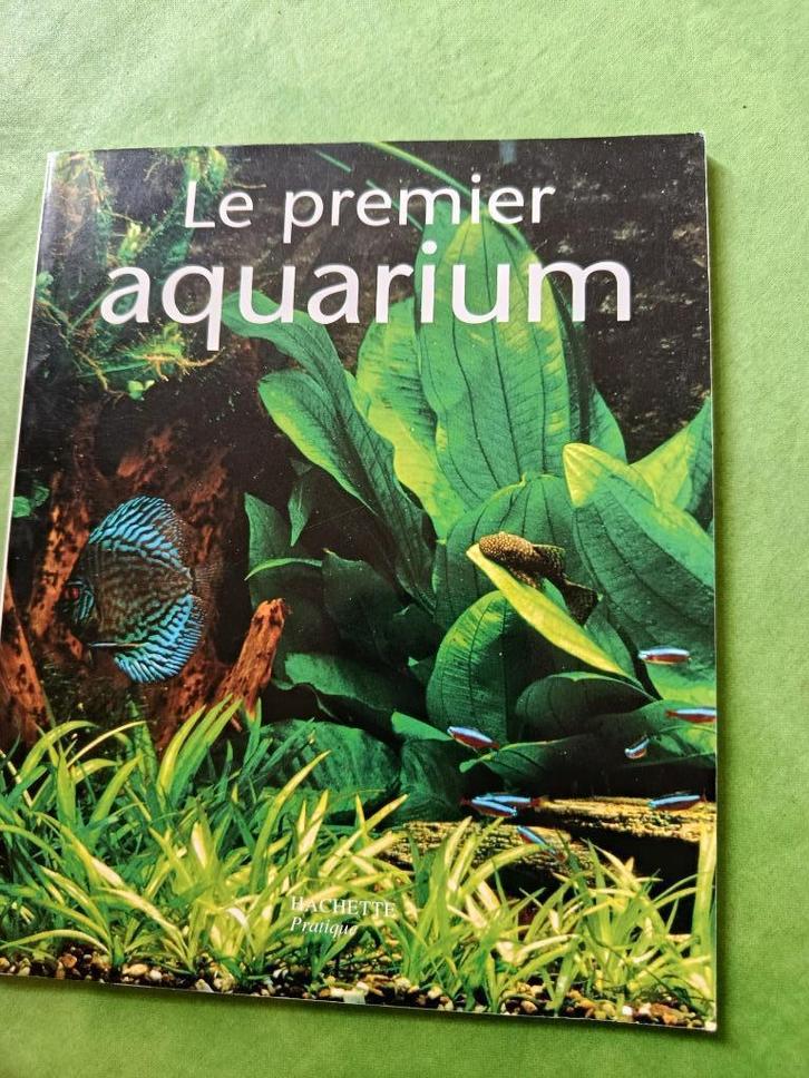 Le premier aquarium  -  Peter Stadelmann, Boeken, Dieren en Huisdieren, Zo goed als nieuw, Vissen, Ophalen of Verzenden