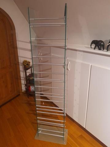 DVD rek  groot 2m x 60 cm voor vele DVD's glas, afgerond beschikbaar voor biedingen
