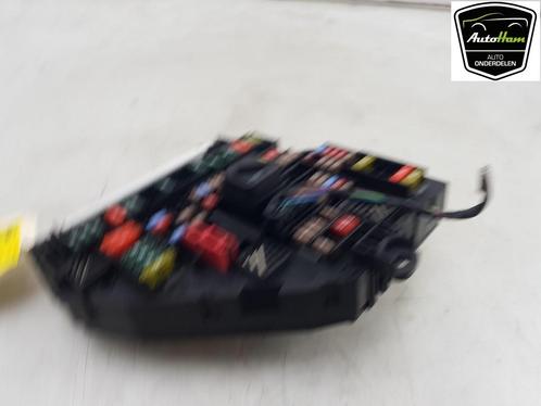ZEKERINGKAST 5 serie Touring (F11) (|9264923|61149264923|), Auto-onderdelen, Elektronica en Kabels, BMW, Gebruikt