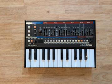 Roland JU-06A met keyboard, Enlèvement ou Envoi, Comme neuf, Roland
