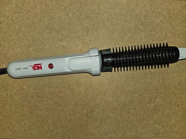 Fer a boucler Filles Femmes fonctionne parfaitement., Handtassen en Accessoires, Uiterlijk | Haarverzorging, Ophalen of Verzenden