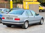 Bmw 320i e36 met 6 Cilinders ** 125.000 km ** Airco **, Auto's, BMW, Achterwielaandrijving, 110 kW, Leder, Bedrijf