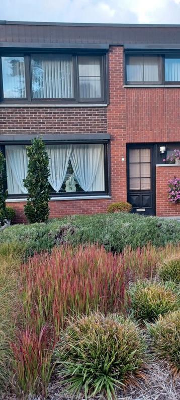 Halfopen woning op wandelafstand van centrum Genk  beschikbaar voor biedingen