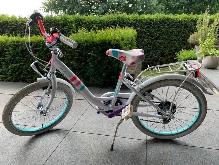 Meisjesfiets (18 inch) 5-8 jaar - zo goed als nieuw, Fietsen en Brommers, Fietsen | Meisjes, Zo goed als nieuw, 18 inch, Versnellingen