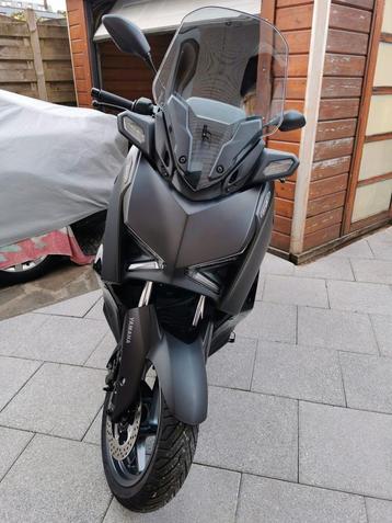 Yamaha Xmax Tech 300  beschikbaar voor biedingen