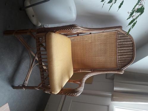 Indonesische rieten stoel, Huis en Inrichting, Stoelen, Gebruikt, Eén, Riet of Rotan, Stof, Overige materialen, Bruin, Ophalen