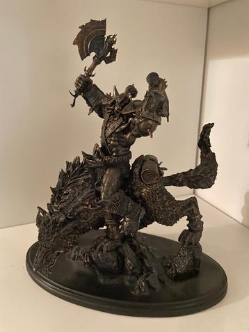 Figurine orc world of warcraft 10 ans!!!