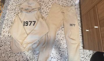 FEAR OF GOD ESSENTIALS – 1977 WHEAT FULL SET maat MEDIUM, Enlèvement