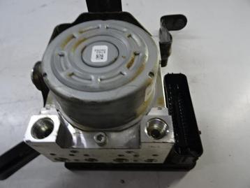 ABS POMP Ford USA Mustang VI Convertible (250220-04354) beschikbaar voor biedingen