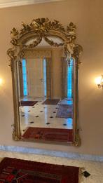 Antieke spiegel groot met kuif. Goudkleur., Ophalen, Rechthoekig, 100 tot 150 cm, 200 cm of meer