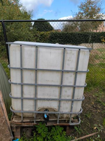 Regenton beschikbaar voor biedingen