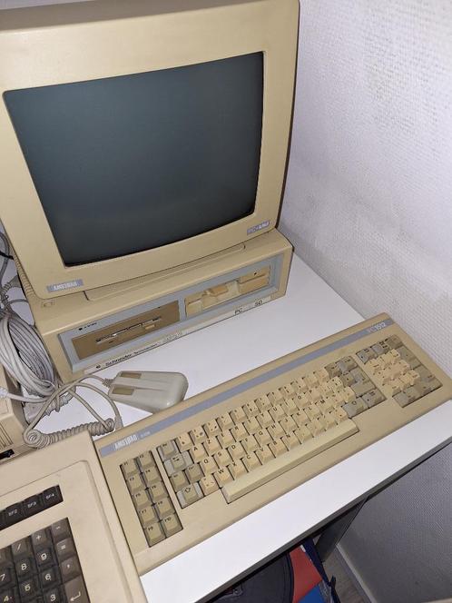 retro computer Amstrad PC 1512 SD, Computers en Software, Overige Computers en Software, Gebruikt, Ophalen