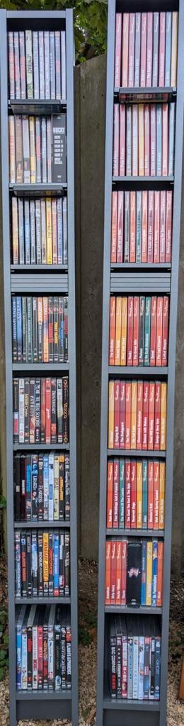 Collectie dvd's beschikbaar voor biedingen