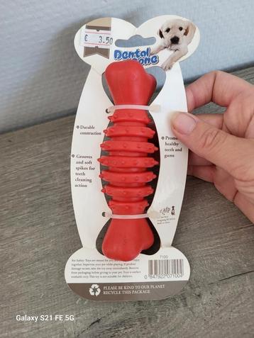 Kauwbot rood beschikbaar voor biedingen