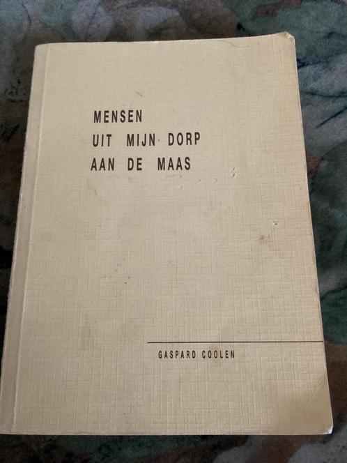 Mensen Uit Mijn Dorp Aan De Maas, Livres, Histoire & Politique, Utilisé, Enlèvement ou Envoi